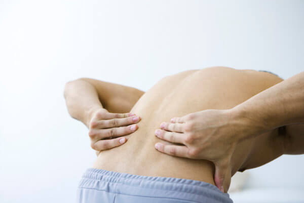 Dine rygsmerter bliver sjældent bedre af, at du bekymrer dig!