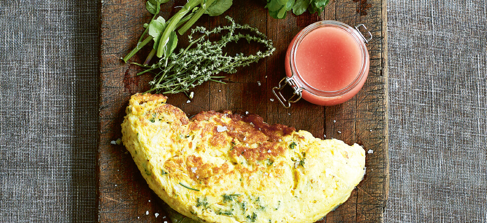 Opskrift på krabbeomelet fra bogen 'Vild Mad i Køkkenet'