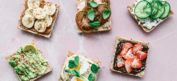Morgenmadder med grøn topping